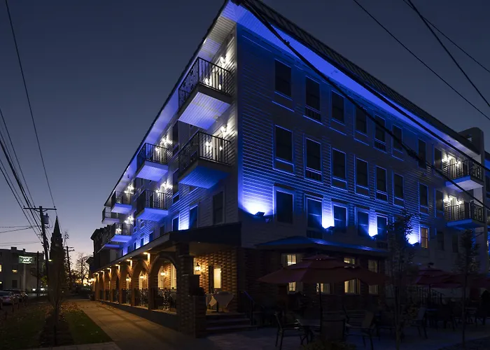 Hotel near College: Orange Inn Boutique Hotel
